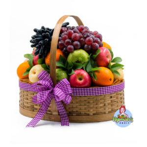 The Gift of Health and Happiness 11 Lavender Lullaby parcel buah bali dengan keranjang bambu oval dan pita ungu bermotif kotak